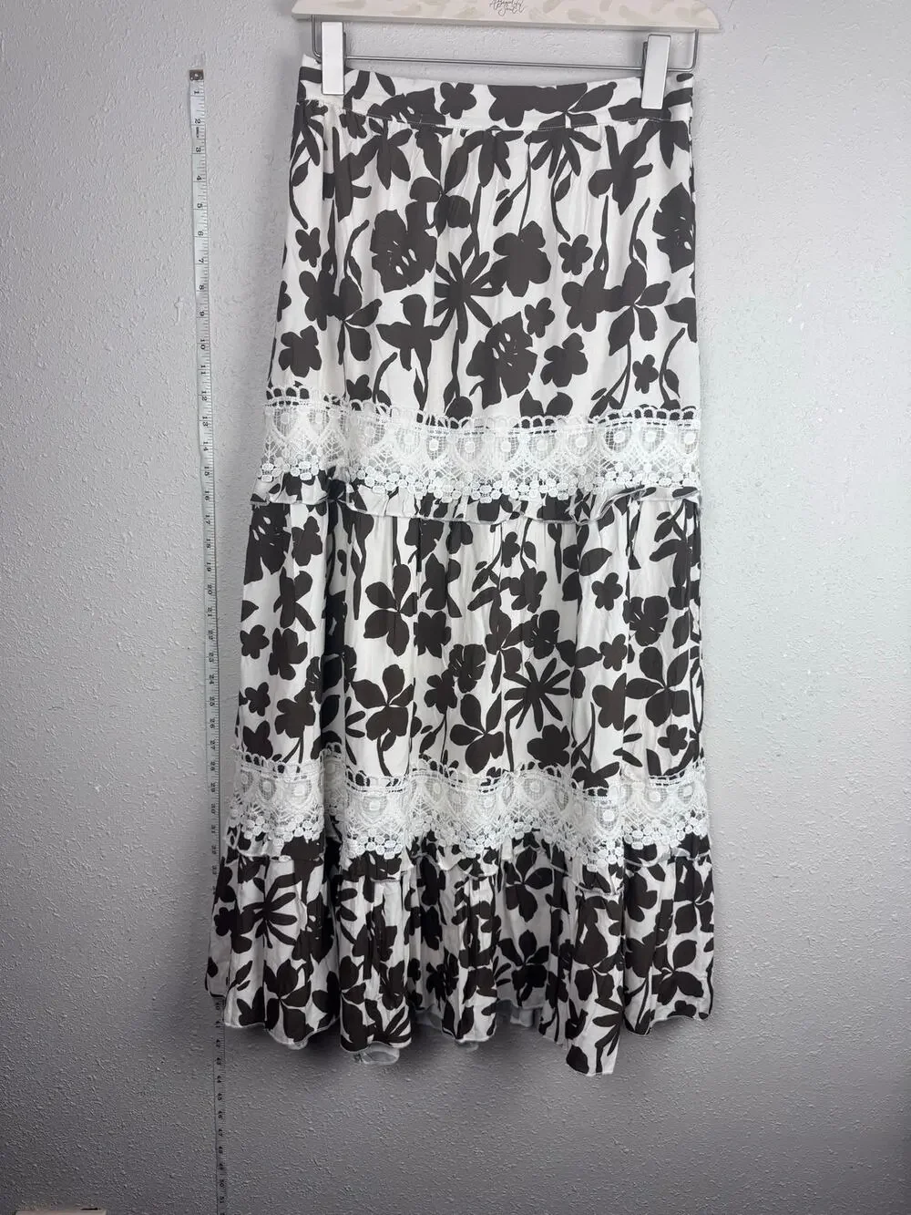 Boston Proper Brown and white floral lace skirt Womens size Medium